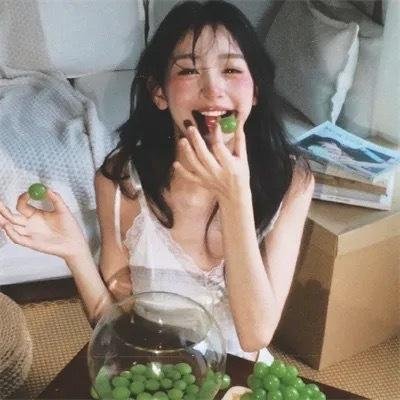 腼腆英雄